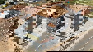 Nuova costruzione: bifamiliare con piscina vicino a Buje